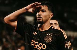 Marcos Leonardo vem enfrentando duras críticas na Holanda – Divulgação/Ajax
