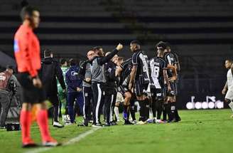Nota do elenco da Ponte sobre a suspensão das atividades –