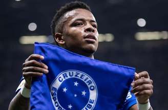 Arroyo marcou o gol do Cruzeiro diante do Atlético no Mineirão –