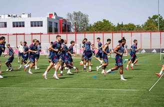 Atividade de preparação do Stuttgart antes de visitar o Bayern de Munique na Bundesliga –