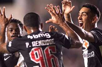 Pedro Emanuel durante o jogo entre Vasco e Vitória –