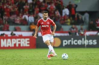 Bruno Henrique em campo pelo Internacional –