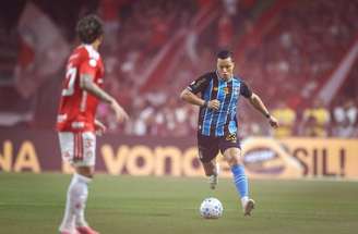 Luis Castro, técnico do Grêmio, durante o Gre-Nal do Beira-Rio –