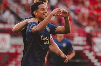 Anthony Valencia se aproxima de transferência ao futebol carioca –
