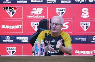 Dorival dá entrevista coletiva aliviado após vitória –