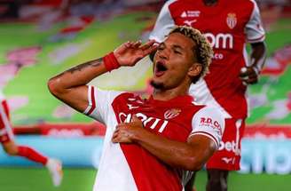 Equipe comandada por Filipe Luís deixou o primeiro tempo com vantagem no placar –