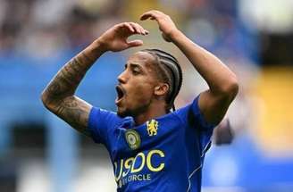 João Pedro segue na mira de Carlo Ancelotti –