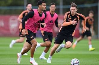 Arsenal busca manter 100% da Premier League –