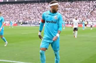 Neymar usa faixa na cabeça em clássico contra o Corinthians –