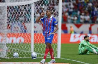 Bahia vence o Internacional em jogo intenso na Fonte Nova –