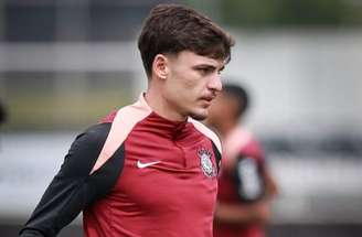 Breno Bidon tem seis jogos pelo profissional do Timão –
