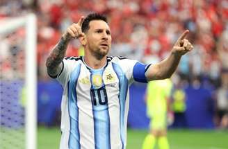 Messi receberá uma série de homenagens após aposentadoria da seleção –