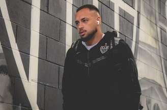 Ruan Tressoldi deixou o jogo contra o Cruzeiro com lesão muscular –