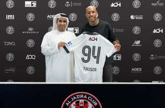 Talisca assinou contrato por duas temporadas com o Al Jazira, dos Emirados Árabes – Divulgação