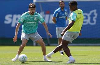 Vitor Roque está em baixa com a camisa do Palmeiras no segundo semestre –