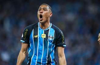 Grêmio e Internacional fizeram um grande jogo na Arena nesta quinta –