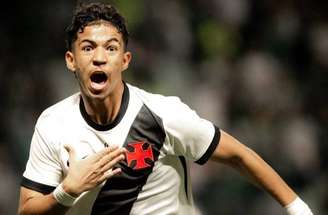 Andrey marca pela segunda vez. Vasco 2 a 0 no Palmeiras. É campeão.