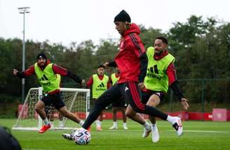 Everton se prepara para enfrentar o Manchester United neste domingo –