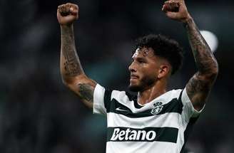 Gonçalo Inácio domina a bola para o Sporting, que venceu com tranquilidade o Nacional. Divulgação / Sporting CP