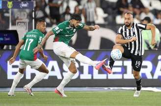 Botafogo e Palmeiras fizeram um confronto equilibrado pelo Campeonato Brasileiro –