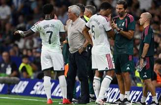 Jude Bellingham arrisca finalização na derrota do Real Madrid para o Betis, fora de casa, pelo Campeonato Espanhol –