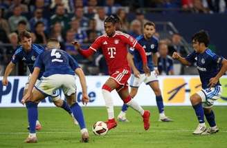 Olise em ação com a camisa do Bayern na Copa da Alemanha –