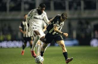Rodinei em campo pelo Santos contra o Atlético Mineiro –