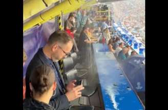 Camp Nou foi reformado ao custo de R$ 9 bilhões –