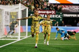 Brasileiro comemora um dos gols do empate da equipe na MLS –