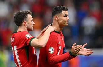 Rúben Neves e Cristiano Ronaldo pela seleção –