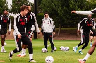 Atividade de preparação dos Reds antes de encarar o Tottenham –