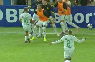Inter de Limeira esteve duas vezes à frente do placar e criou mais chances que o rival-