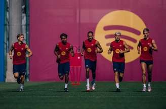 Atividade de preparação do Barça antes de receber o Racing –
