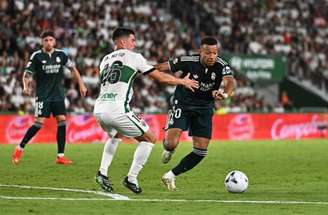 Elche quase complica a vida do Real Madrid –