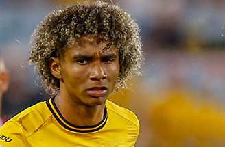 Com o nome registrado no BID, lateral deve estrear contra o Internacional pelo Brasileirão –
