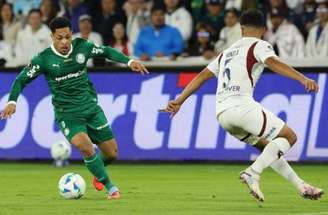 Palmeiras teve dificuldade contra a LDU em Quito, na semifinal da Libertadores 2025 –