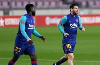 Samuel Umtiti comemora gol marcado por Lionel Messi no Camp Nou –