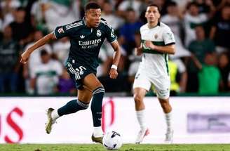 Mbappé em ação com a camisa do Real Madrid no Campeonato Espanhol 2026/27 –