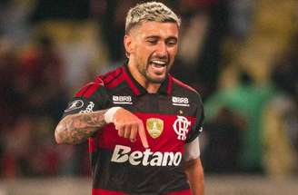 Rossi também reclamou do gramado do Maracanã-
