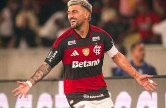 Arrascaeta aproveitou a falha do goleiro Quintana e fez o gol salvador para o Flamengo –