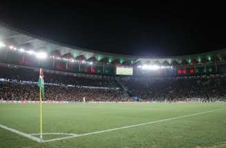 Jogadores do Flamengo reclamaram muito das condições do gramado do Maracanã –