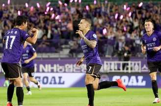 Brasileiro se isolou como maior goleador da história do Anyang –