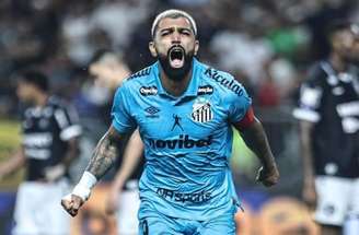 Gabigol está em grande fase na temporada com a camisa do Santos –