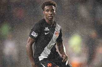 Thiago Mendes tem 11 participações em gols na temporada pelo Vasco –