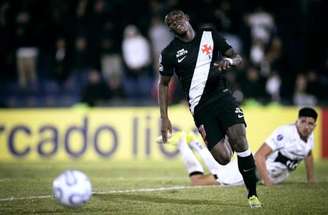Marino Hinestroza ainda em busca de seu primeiro gol com a camisa do Vasco –