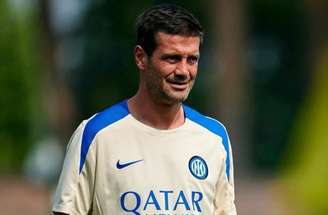 Cristian Chivu comanda treinamento da Inter –