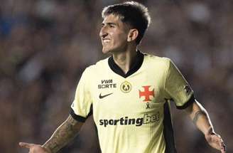 Lescano foi um dos destaques da goleada do Vasco sobre o Coritiba –
