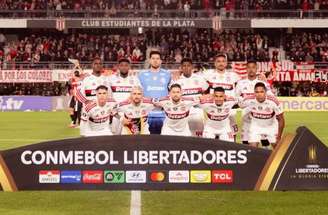 Lesão grave de Arrascaeta na clavícula direita ocorreu em jogo contra o Estudiantes –
