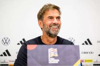 Jürgen Klopp fará sua estreia no comando da seleção alemã diante dos holandeses –