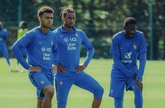 Mbappé durante treinamento da seleção francesa –